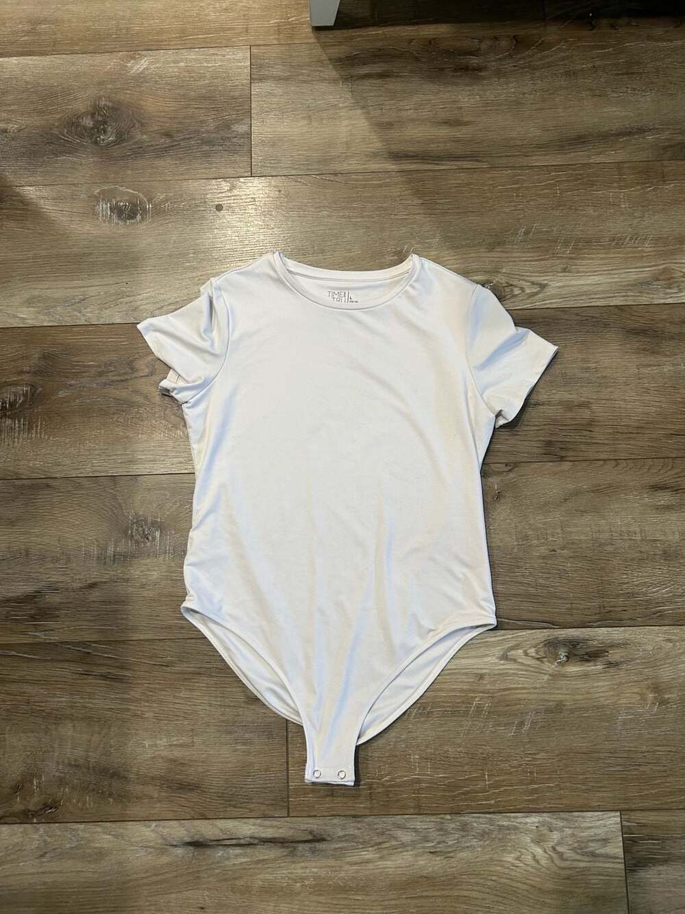 Time and Tru Women's Short Sleeve Crew Neck Solid White Bodysuit Size L (12-14)